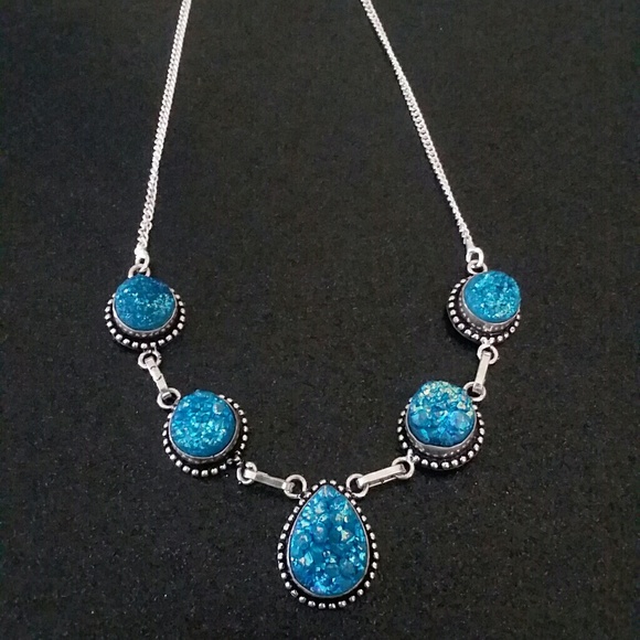 Jewelry - Sterling silver druzy necklace